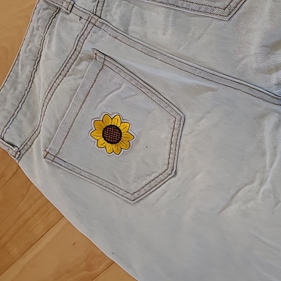 Jeans by ashley maison whit deco unique!. - Picture 7 of 11